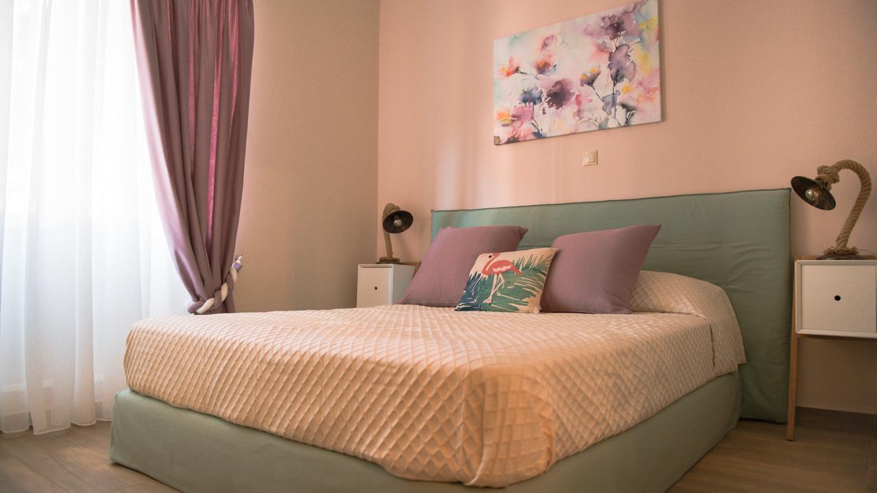 Traditional Thiseio Home Atene Esterno foto