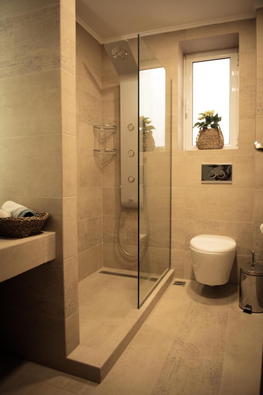 Traditional Thiseio Home Atene Esterno foto