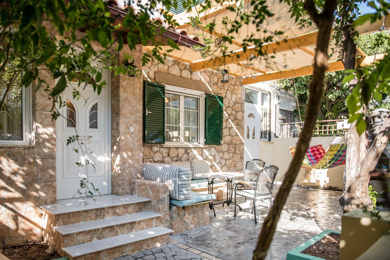 Traditional Thiseio Home Atene Esterno foto