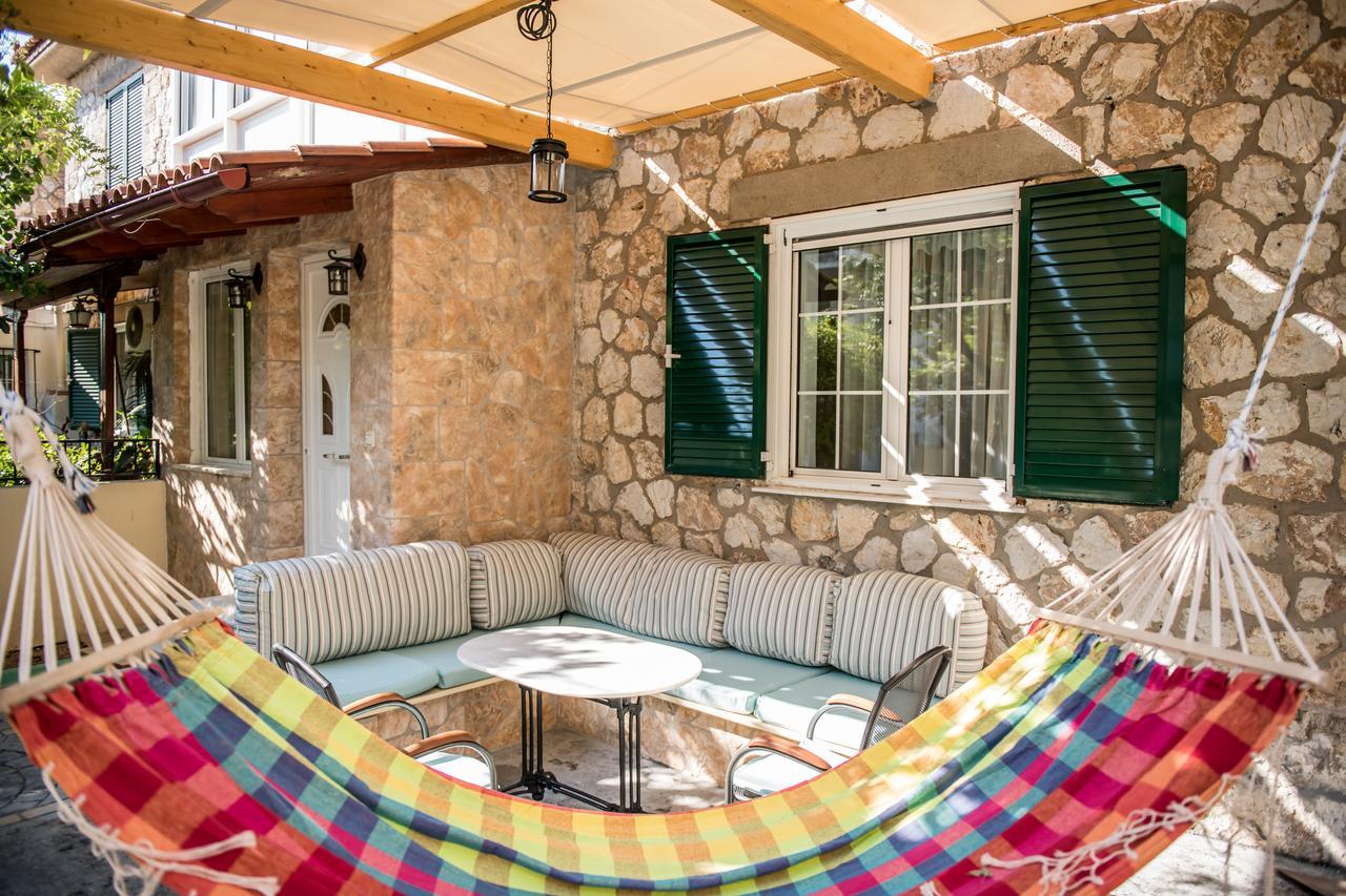 Traditional Thiseio Home Atene Esterno foto