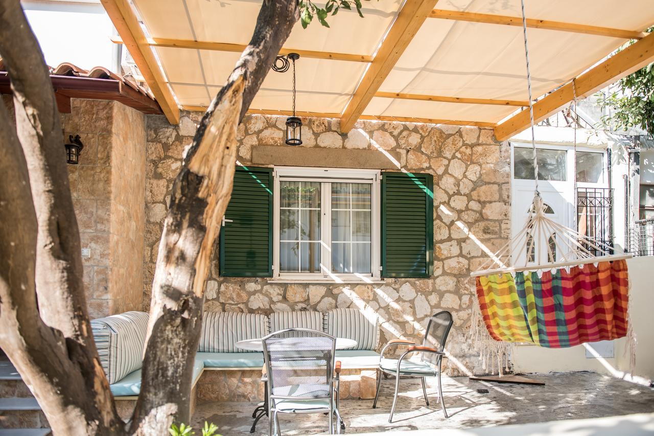Traditional Thiseio Home Atene Esterno foto